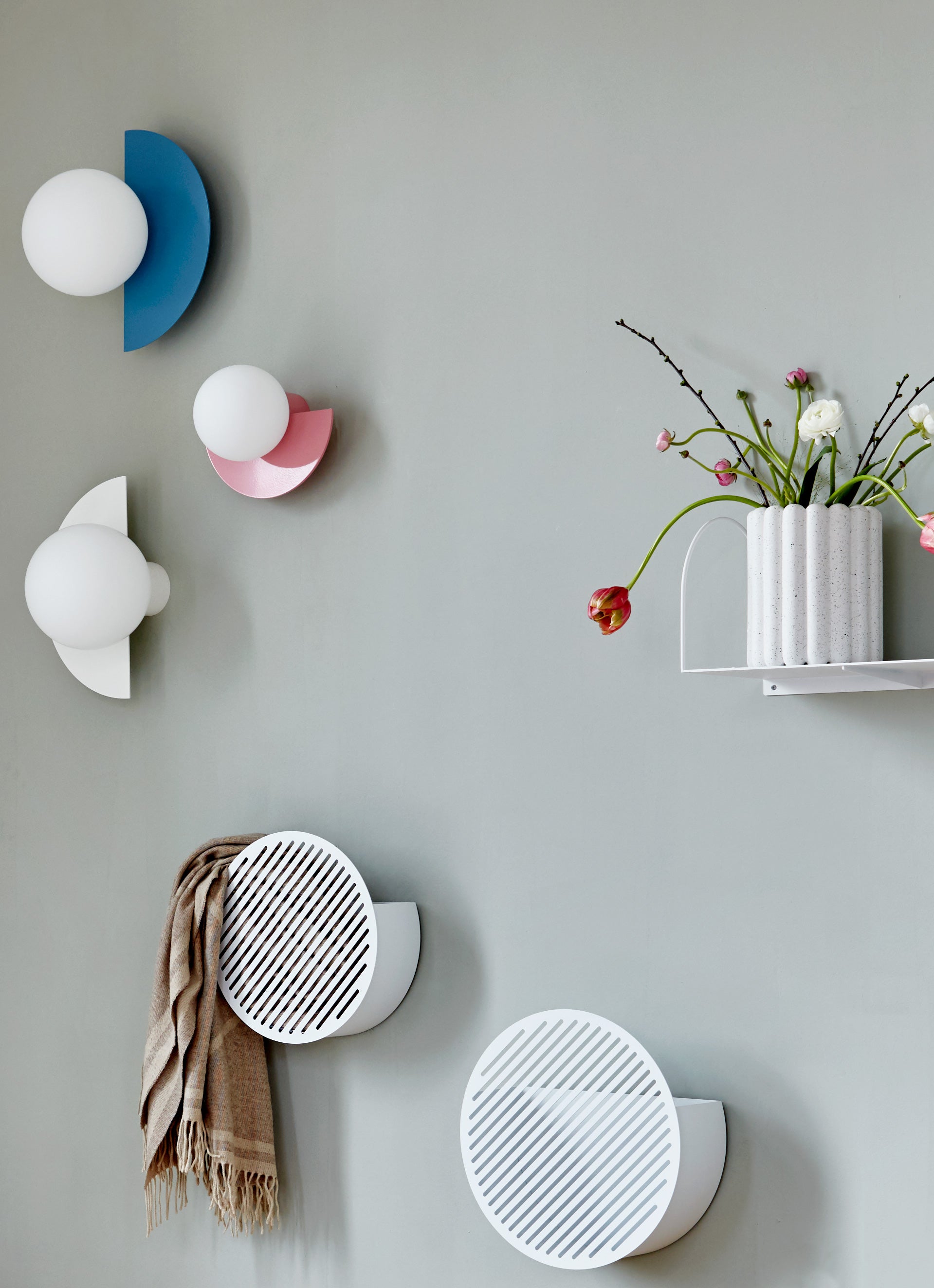 Diagonal Wall Basket White